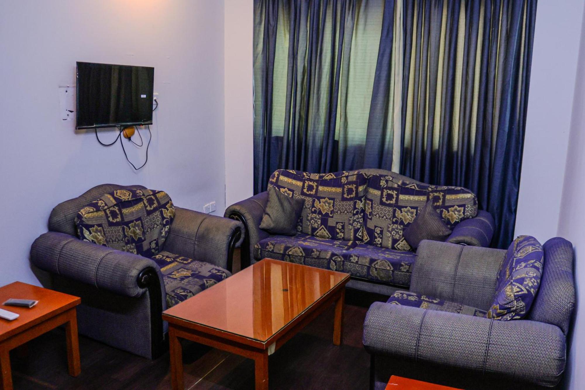 Boonmax Hotel Дубай Екстериор снимка