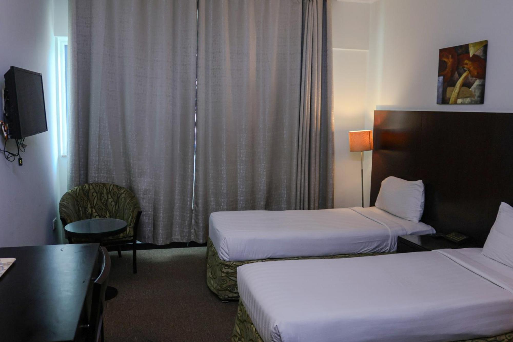 Boonmax Hotel Дубай Екстериор снимка