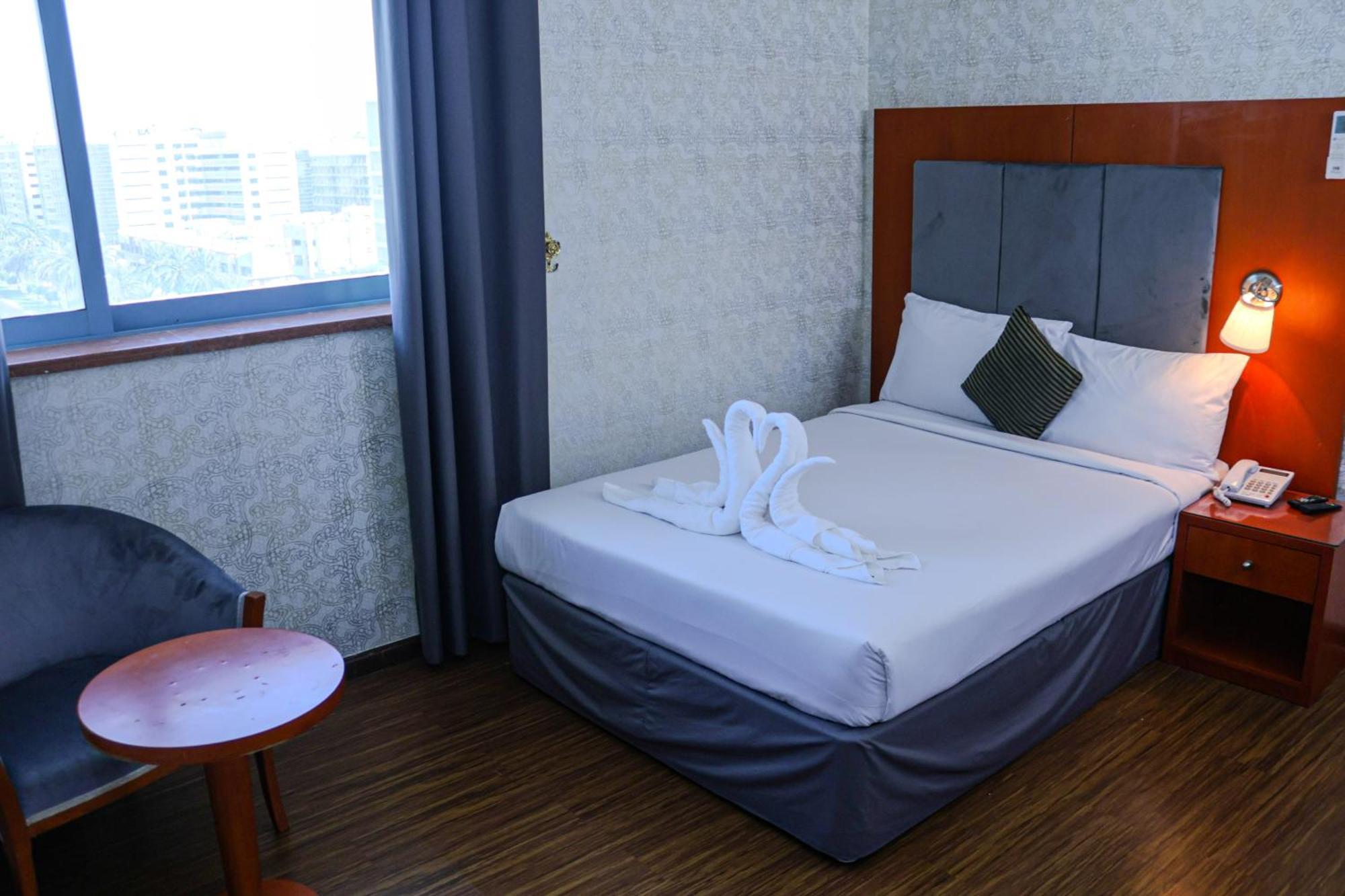 Boonmax Hotel Дубай Екстериор снимка